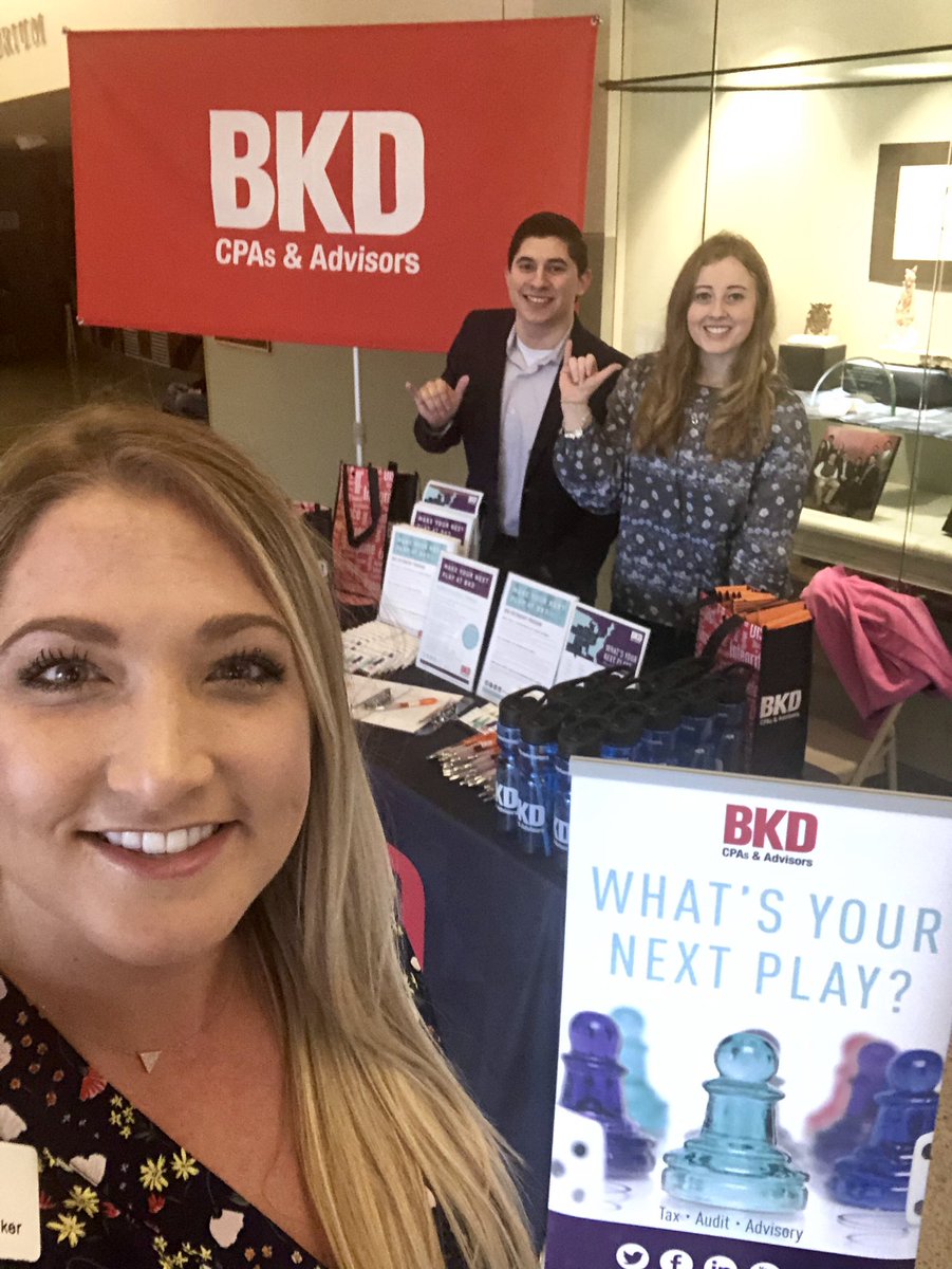 AMPRecruitsCPAs's tweet photo. Hey @ALPFAatUTSA @UTSA_CSPD @UTSACareer! @BKDCareers is here until 2pm in the business building! Come grab and anergy drink and snack on us! We’re hiring Roadrunners! #YourNextPlay #bkdsa https://t.co/CYLVBgUWHw