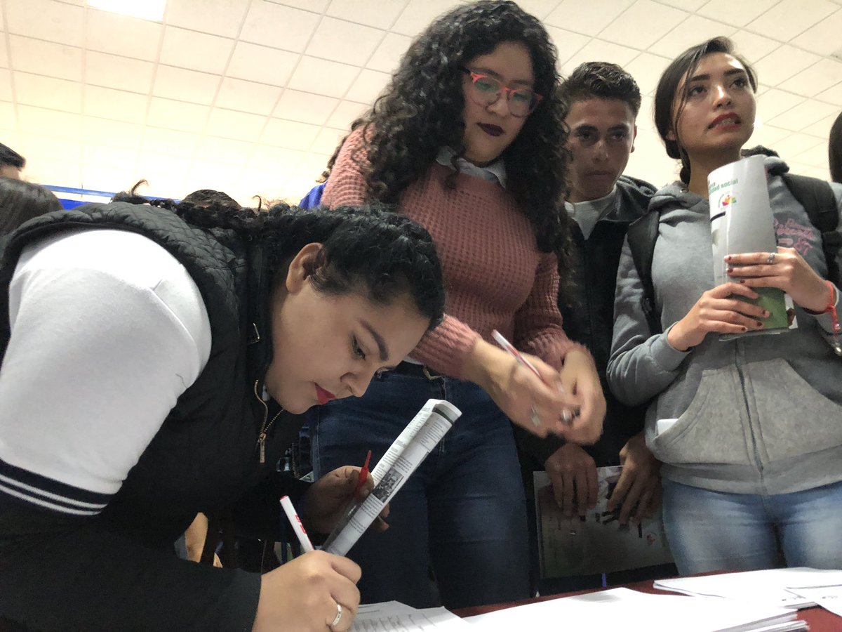utldurango's tweet photo. Intensa actividad en el 1er día de actividades en la #EXPOFERIA2019 
#aWorldOfOpportunities #Durango @AispuroDurango @SEED_Dgo @comunicaciondgo #BeRender #BeStrong #UTLD #Bis @SEED_Dgo @FidelRubioM @MJLazoS @CoorUTyP https://t.co/jL9kocBdmW