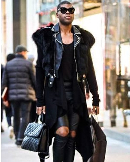LeroyMarcN's tweet photo. Me, walking to the store to get milk after I bag that estimated #PowerBall Jackpot of R190 M, #ifIwinPowerBall I'm rolling around the hood in full couture. Why? Cos imma be rich son! R190 M! Do the #PowerBallDanceChallenge cos you and I might have 190 million reasons to dance 😍! https://t.co/1VmejlPTDi