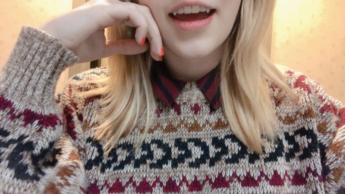 CassiCreations's tweet photo. My #fangs are back baby! Please ask my any questions you want to know about them so I can answer them in my video! #cosmetic #dentist #permanentfangs https://t.co/NBfzprrsbp