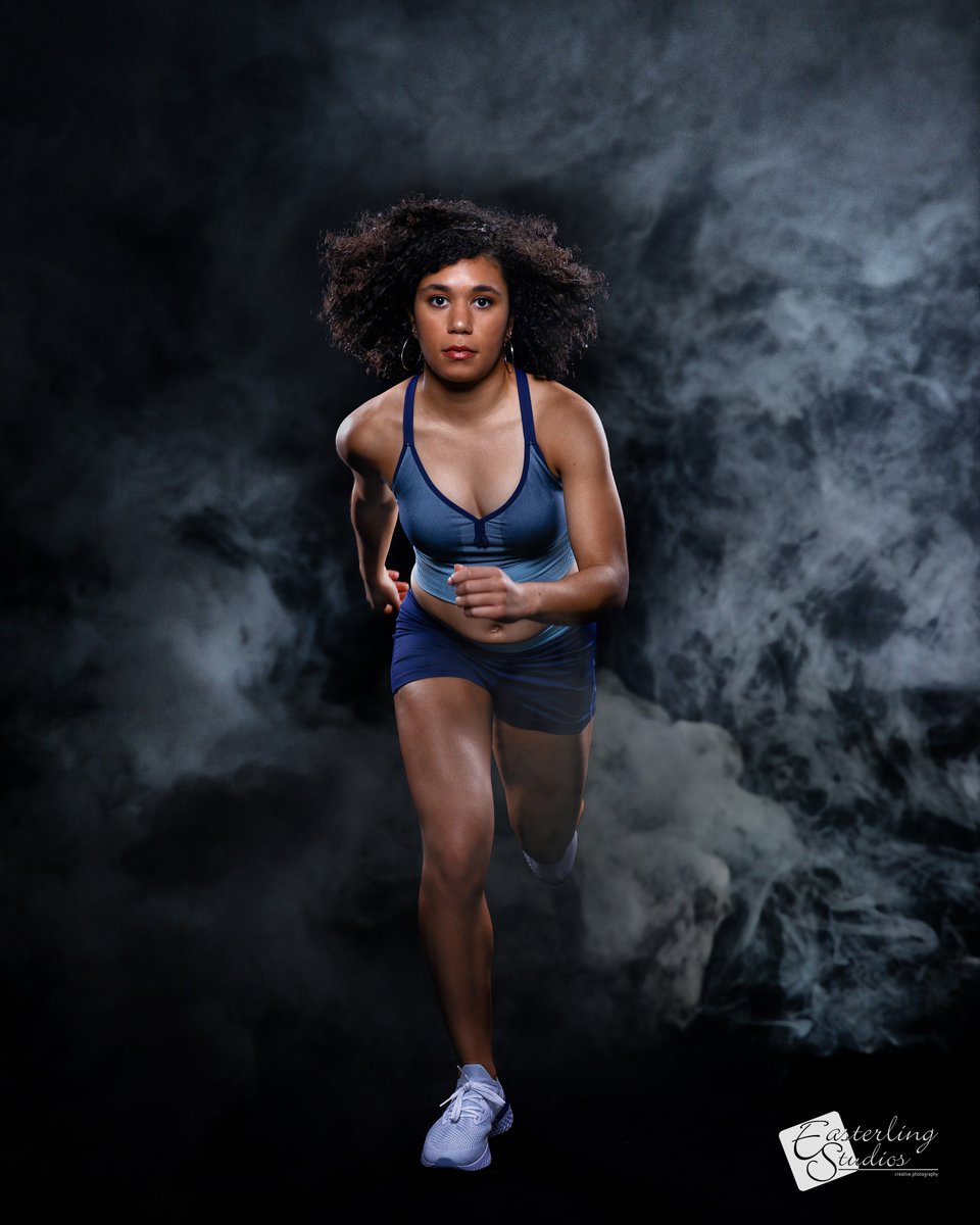 _Easterling_'s tweet photo. Charging into this week like Cayley from CJ #MondayMotivation 🏃‍♀️💪 https://t.co/WEC4AgdjSH