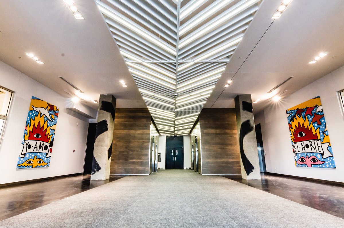 PropsHs's tweet photo. The striking lobby of 333 Chabanel https://t.co/LnjHPDbgBM