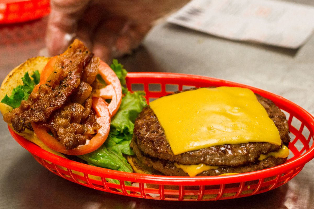 Big things are happening at Big Sky Burgers and Fries! buff.ly/2I1VQqC