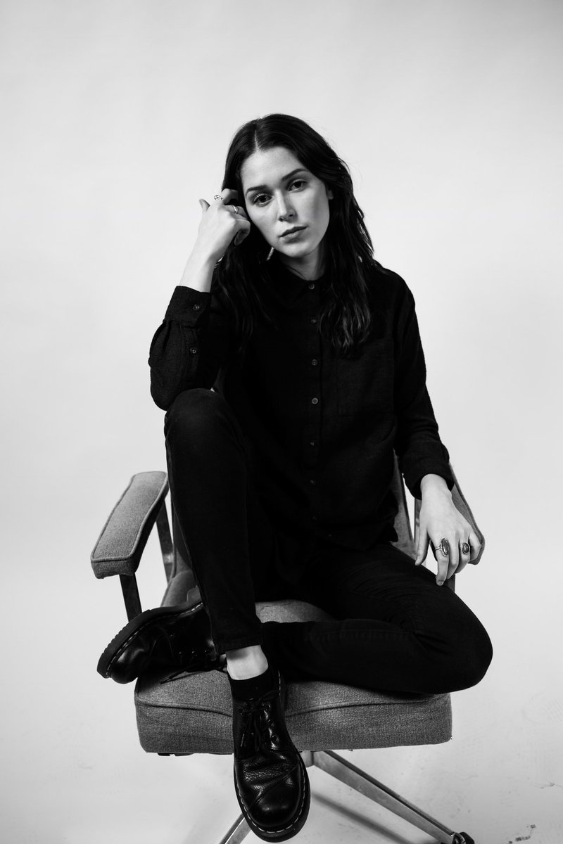 hey hi, show this Friday at Bergie’s Bar. 9:30-11:30. come plz. ok!?