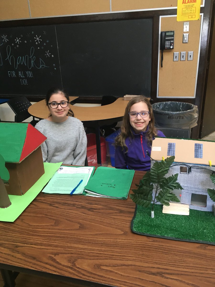 Mrs. Pfaff tweet media