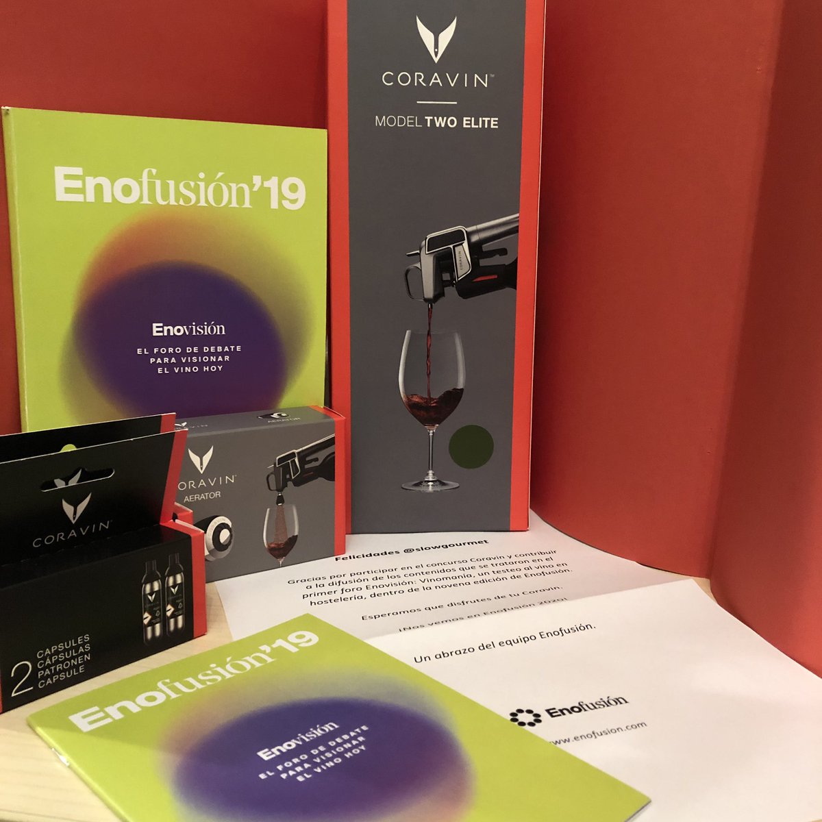 Ya hemos recibido el premio que nos otorgó el equipo de <a href="/enofusion/">Enofusión'20</a> por contribuir a la difusión de contenidos que se trataron en #Enovision compuesto de un <a href="/Coravin_ES/">Coravin España</a> two elite más accesorios. Muchísimas gracias #Enofusion19 #Vinomania Nos vemos en #Enofusion20