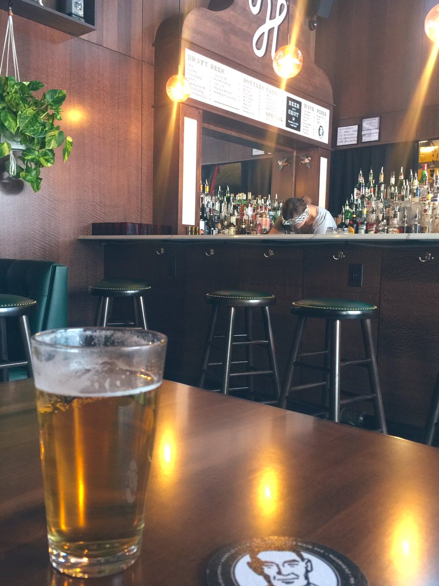NaomiOrre's tweet photo. oh, don’t mind me, I’m still crying tears of joy about this new neighborhood spot having Hamm’s. On. TAP. ‼️‼️‼️ #MoorheadMN #MoorheadProud #RedRiverValleyThings 🍻 https://t.co/CixdvxiTGe