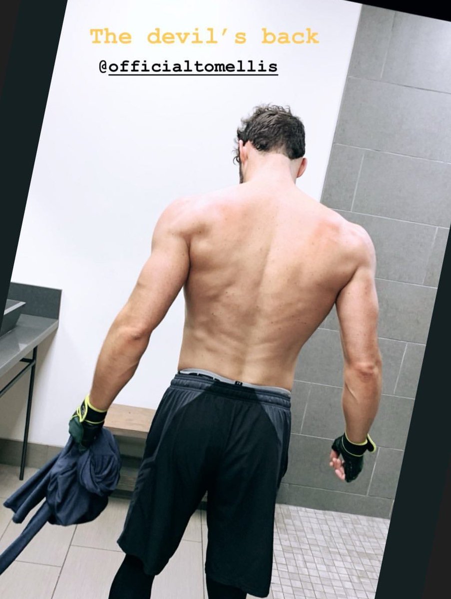 ohmymorningstar's tweet photo. Remember when two days before netflix saved the show Tom posted #thedevilsback and we all freaked out and now Paolo is doing the same https://t.co/MHR83Lh3fi