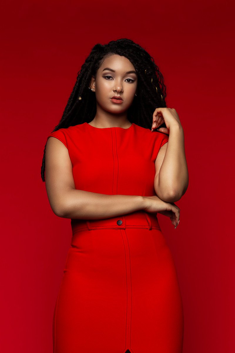 PhonsiePhoto's tweet photo. Lady in red!
.
Fashion photoshoot- red on red
.
Model: @rachou_h 
MUA💄: @beauty_avs 
Blazer: Zara 
Model agency: @envogue.mm 
Photography and retouching: by me

Thank you Rachel and Arthi You ladies rock!!! https://t.co/vlRybP58ir
