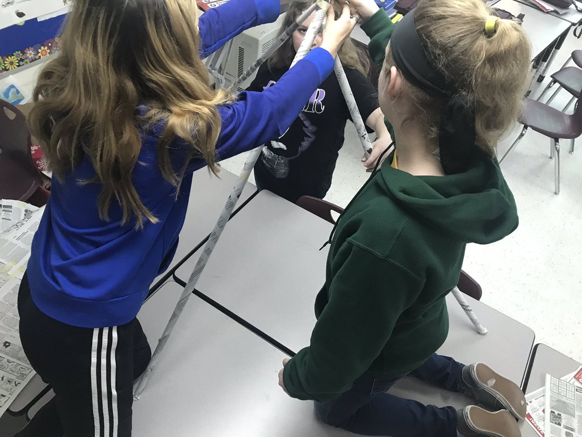 AntlerAlerts's tweet photo. Ms. Cox’s 7th grade STEM class building structures out of newspapers and tape. #MightyGettingMightier #OneTeamFCS #FCSNoLimits https://t.co/M2AMzdmqBc
