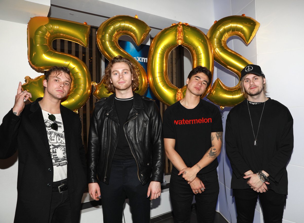 SiriusXMHits1's tweet image. 😍 @5SOS + @TheChainsmokers are coming by on Thursday to celebrate #WhoDoYouLove + #ValentinesDay! We may surprise some of our followers with a video valentine from all the guys! Tweet us why you'd deserve one with #Hits1WhoDoYouLove! MUST be following our Twitter + Insta! 😍