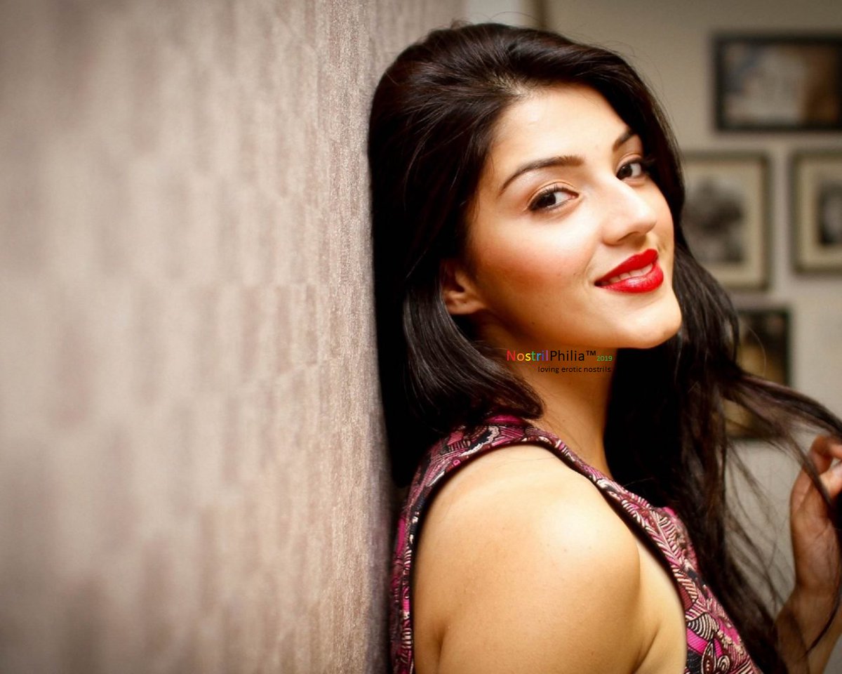 NostrilPhilia's tweet photo. Mehreen Kaur Pirzada is an Indian model and actress who acts predominantly in Telugu films.

Born: November 5, 1995, Bathinda, India

#MehrenPirzada #Nose #Nostrils #CuteNostrils #DeviatedNose #BeautifulFace https://t.co/T8wDbscUAs
