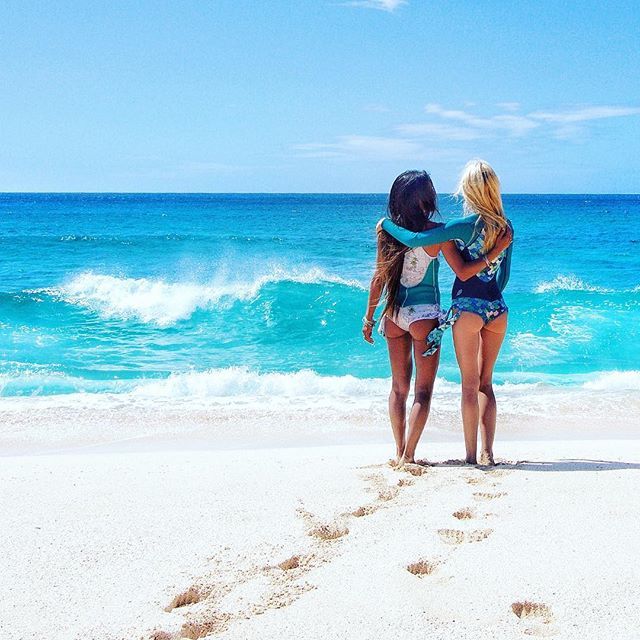 ˜”*°•.˜”*°• Grab your seaster and face these Monday blues head on 🙌🏼 •°*”˜.•°*”˜ .
.
.
.
. . . . . . #alohaspirit #tropical  #oceangirl #boho  #saltyhair #imreallyamermaid #seasters #wahine #mermaid #surfergirl  #staysalty #vitaminsea #catsofinstagra… bit.ly/2I8tBXv