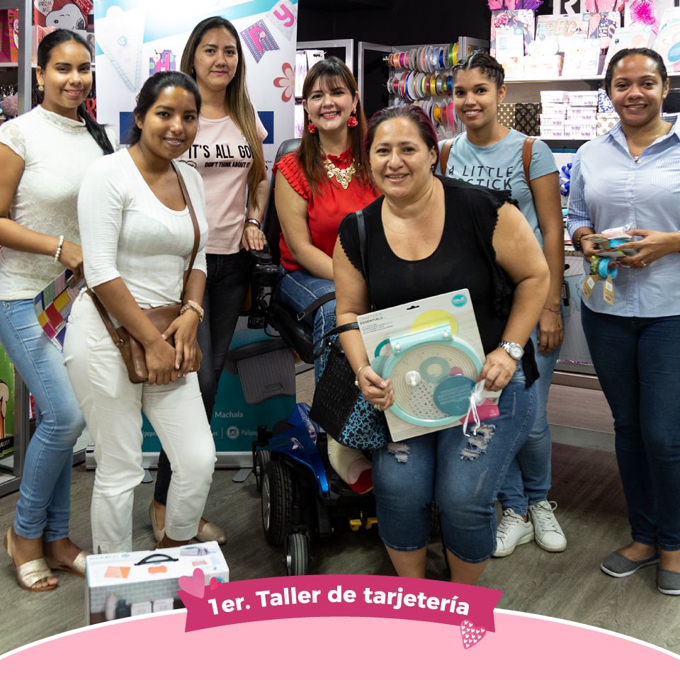 Polipapel_ec's tweet photo. Te dejamos postales de lo que fue nuestro 1er. Taller de tarjetería #RegalaAmor 💌😄

¡Fue una tarde espectacular con @chocojunkieee donde aprendimos nuevas técnicas para crear maravillosas tarjetas!

¡Gracias a todos los asistentes! 💕
¡Pronto tendremos más novedades! https://t.co/YXS9mWCbd3