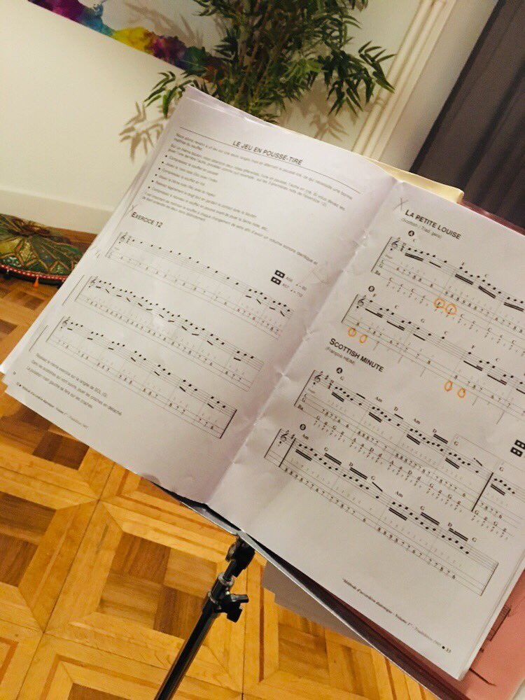 elisetta1984's tweet photo. Music is a good way to push #postconfblues away! ๐ถ https://t.co/sXARepvQ37