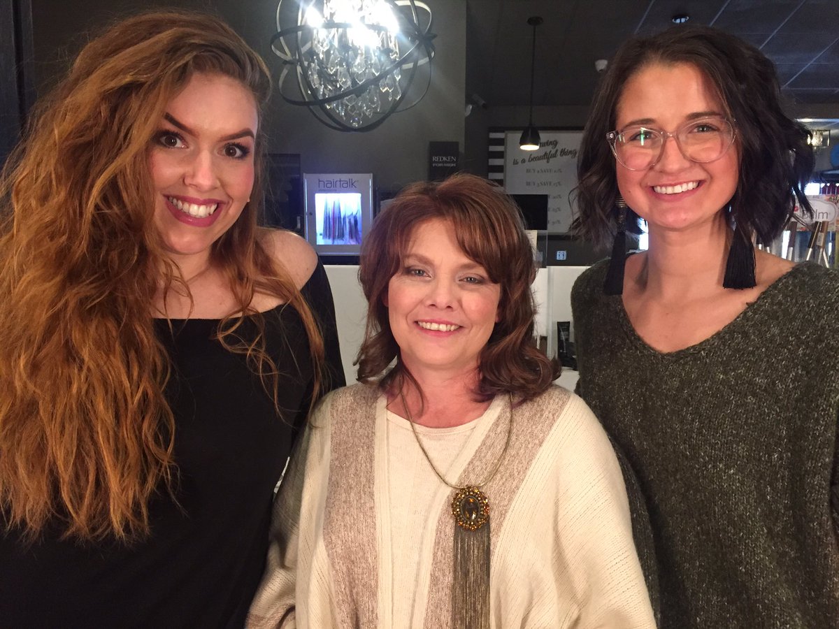 JHaberleyWTOV9's tweet image. Tina and her style team from Legal Hair and Day Spa and Lynn and Barrett Boutique #magicmakeover @WTOV9