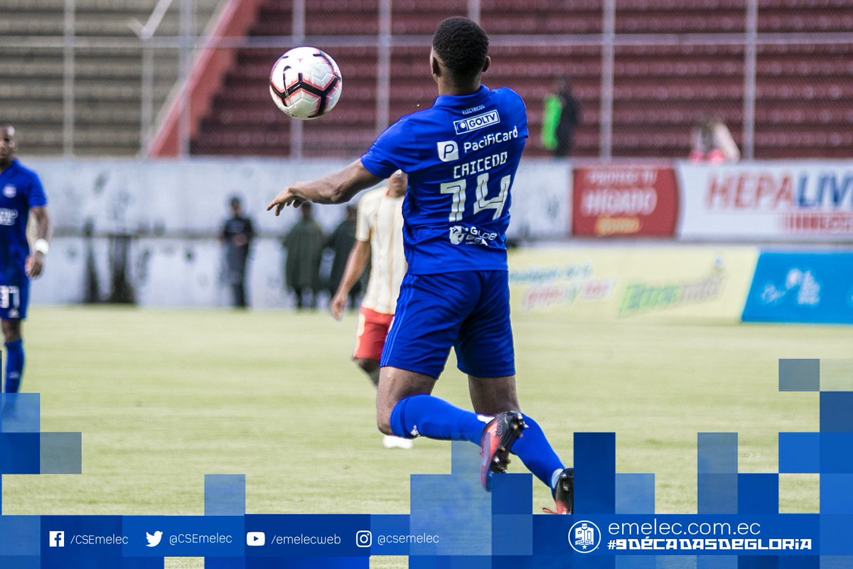 CSEmelec's tweet photo. 📸: Postales de la victoria obtenida por el #Bombillo en la fecha 1 de la #LigaProBDP

Para ver la galería completa➡https://t.co/gb7Efb0V1W

#AzulTodaLaVida #9DécadasDeGloria ⚡🔵 https://t.co/4NXlG6d4r9