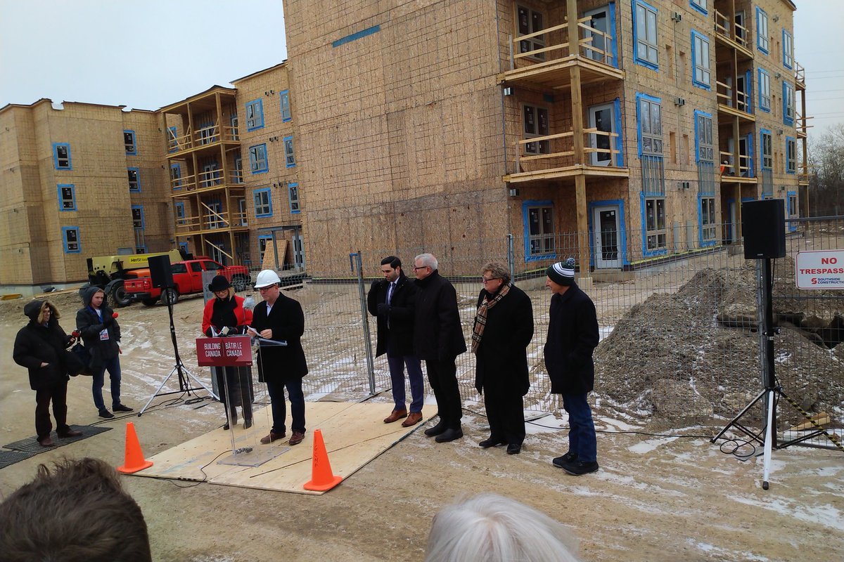 I'd stand in the cold any day to hear good news announcements about #safe #affordable #housing. It takes a community to build houses. Thks @CityofLdnOnt @KateYoungMP @TOAdamVaughan @pfragiskatos Southside Group, Homes Unlimited (London) #ldnont mayor Ed Holder @mikevanholst