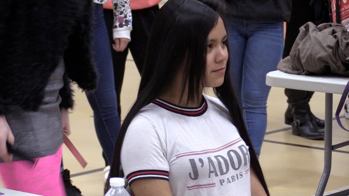 _TaliaClarke's tweet photo. Students and Faculty at @marlboroughhigh snipping off their locks during the annual Cut-A-Thon. Dozens of volunteers donating 8inches of hair to the non-profit @HairWeShare. https://t.co/TckI1yL8ZV