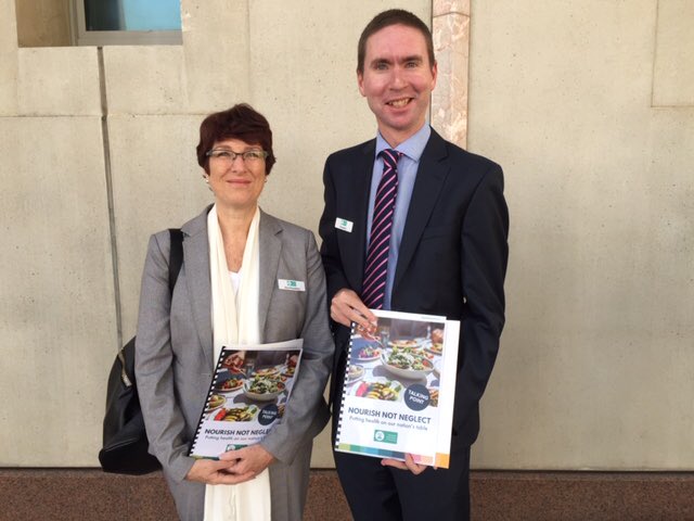 dietitiansaus's tweet image. DAA President @philipjuffs and DAA Vice President Melissa Armstrong at Parliament House calling for a new National Nutrition Policy #SmartEatingWeek