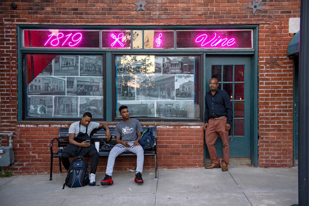 Check out our #BlackHistoryMonth tour featuring <a href="/KCTC_E_Stafford/">Kansas City Tour Com</a>. It will be kicking off this Saturday. Seating is limited. #VDay gift idea ❤️ Tickets available at Bookeo.com/trolley #HowWeDoKC #VisitKC #MondayMotivaton