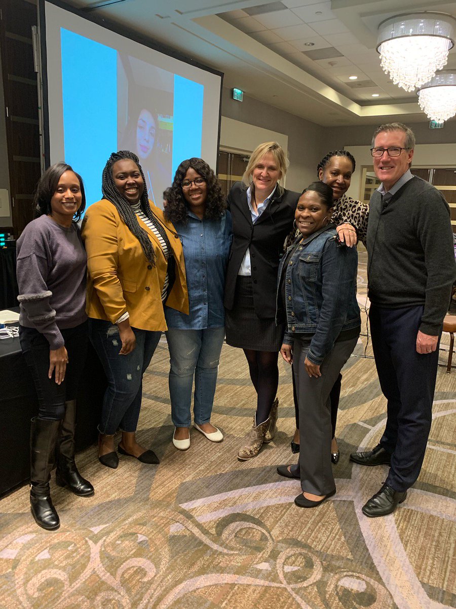 L_Ervin_ELAR's tweet photo. I am really enjoying this professional development today!!! Got my autograph by my two favorite educators ANDDDDDD pictures!!!! Too pump.....best training.....happy I'm here #kellygallagher #pennykittle 
@ODMSMustangs @AliefISD @AliefSecELA https://t.co/x704KOZvlC