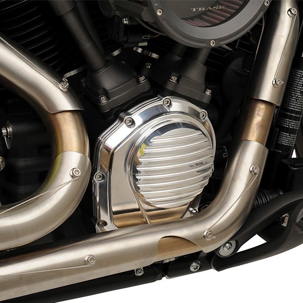 DragSpecialties's tweet photo. #BikeBuilderSeries: Detail-driven style from Ken's Factory. Their Vanquish Rocker Box Covers and Cam Cover add that special detail to the top and bottom of the Softail's engine #DragSpecialties #TraskPerformance #KensFactory https://t.co/6T8OgaVIkI https://t.co/Rwd18Qwynx