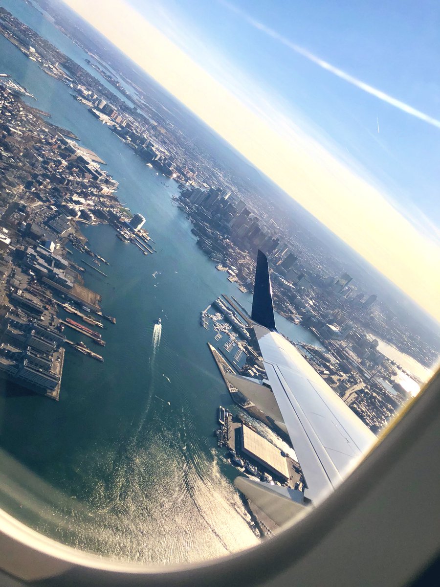 Emjay1028's tweet photo. See ya real soon, #Boston! 👋🏻 #ViewFromEveningCommute #DeltaShuttle #LGABound #Travel https://t.co/7DgpSVWnWB