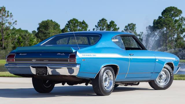 evanscooling's tweet photo. #MuscleMonday returns!

This 1969 Yenko COPO #Chevelle, is one of only 99 built! 
We're so glad to see the American #MuscleCar Museum running Evans Waterless Coolant in their collections!

Mileage: 30,087
Engine: 427 ci/425 hp (L72)
Transmission: Automatic
#EvansProtected🚫💧 https://t.co/mw4xLL47RY