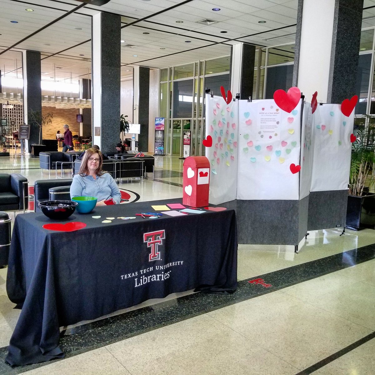 TexasTechLib's tweet photo. Let us know why you love us, or why you want to breakup with us. Stop by the Croslin Room and let us know your thoughts! #LibraryLoveLetter #GoLibrary #GiveUsFeedback https://t.co/UTqOertrQS