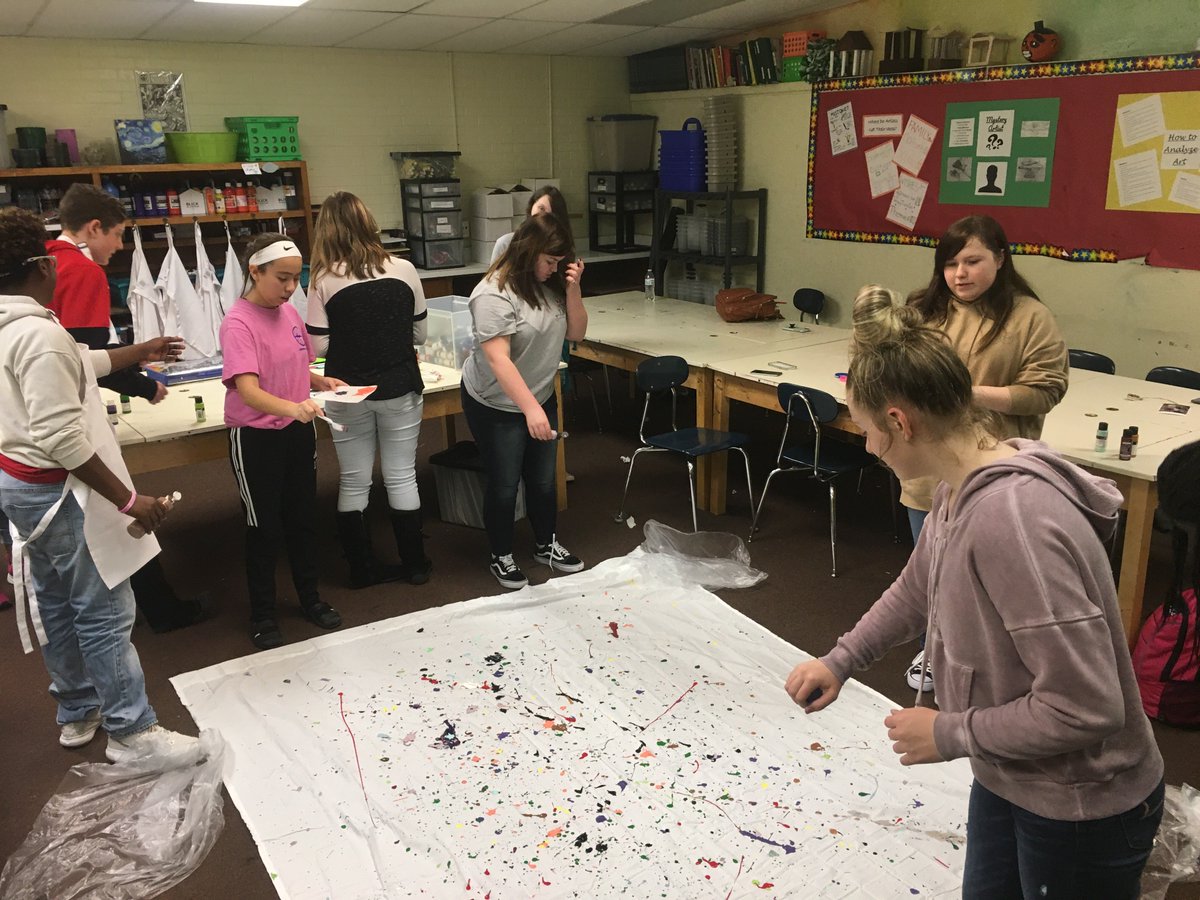 TMSEaglesRock's tweet photo. Splatter painting in art https://t.co/oVbeIawEUE