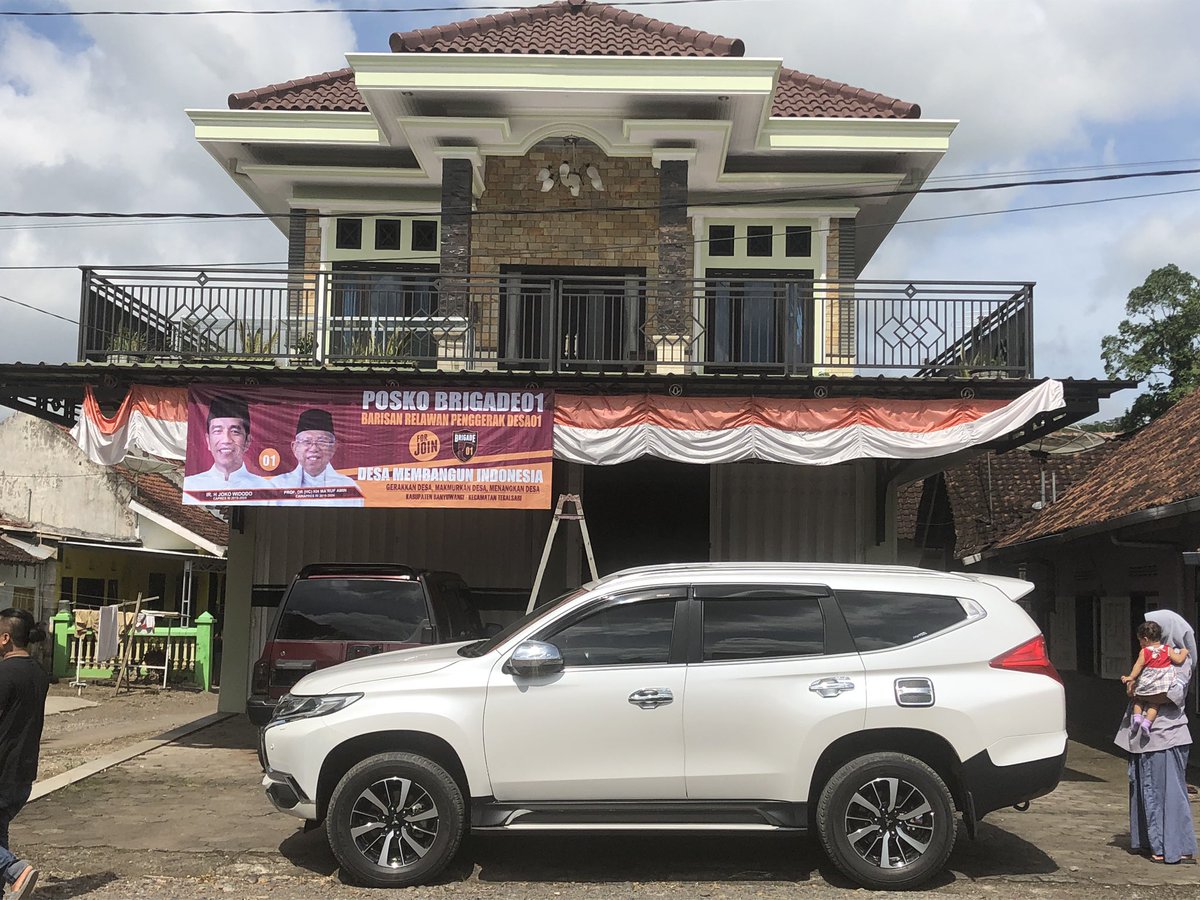 ArtegBrigade's tweet photo. Posko Barisan Relawan Penggerak Desa01 Kec. Tegalsari Kab. Banyuwangi 

#JokowiMembangunDesa 
@rifwicaksono 
@KornasBrigade01 
@hariskunaifi https://t.co/T2yRy6yCvV