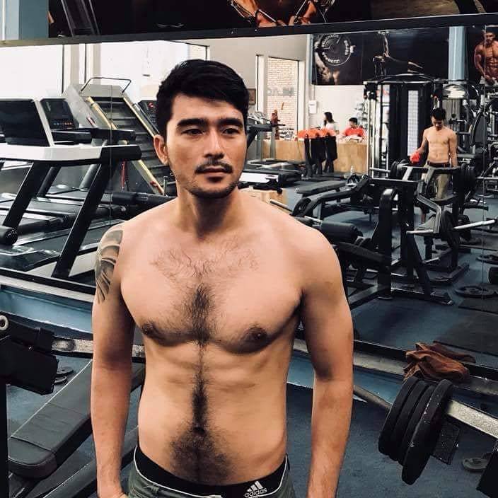 Dogistonlik yosh ayollar pornosi