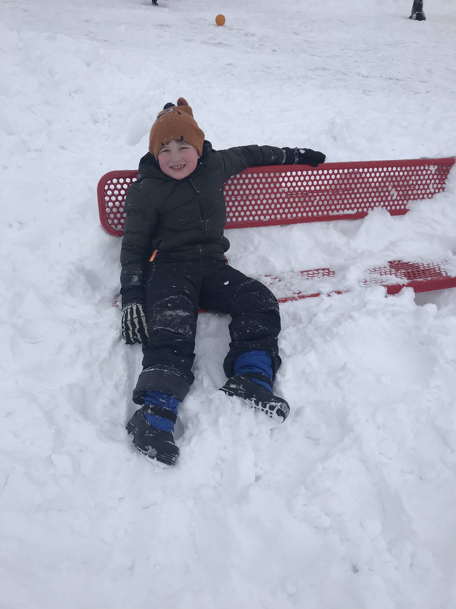 MrsStich2ndSGR's tweet photo. Yay!!!! We got outside for recess today! #finallyabovezero @sgrspuds @MoorheadSchools https://t.co/kO0IYsodWz