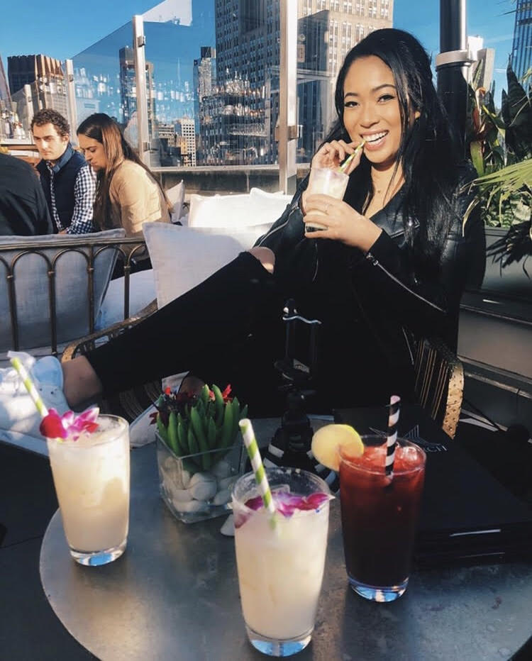 Still thinking about the weekend at #MonarchRooftop 💭
#Repost from <a href="/raeindolina/">Raein Dolina</a> 

#strikeapose #empirestateofmind #newyorkcity #newyork #yelpnyc #citygram #rooftop #city