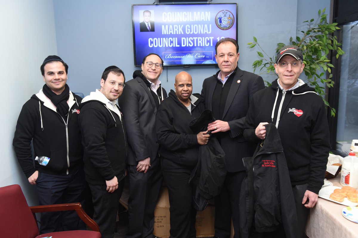 jackjaffa's tweet photo. Some pictures from our #NewYorkWarm event at the office of @MarkGjonajNY where coats were distributed to residents of the councilman's district. Truly honored to be able to do this for fellow NYers.
#nyc #staywarm #dogood #jaffacares #keepNYCsafe #keepNYCwarm https://t.co/jbgET7CT2X