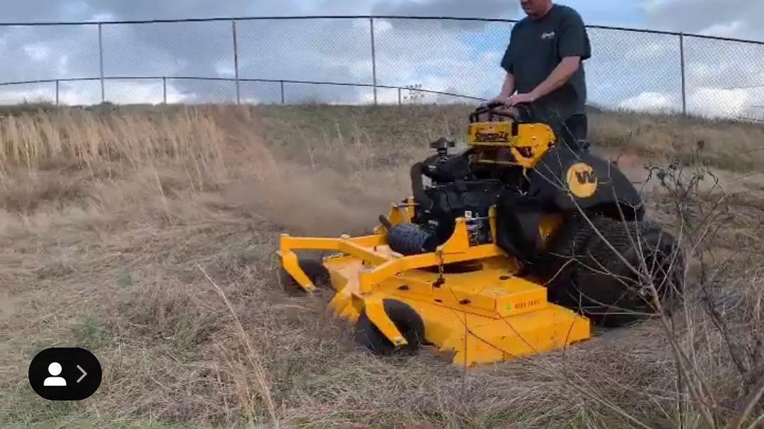 WrightMowers's tweet photo. Via @tusklawnequip โข Posted a great video! Check it out!โข
โThe #wrightstander ZK72 handling tall grass and a incline all at once!โ https://t.co/WulR4lbhu5