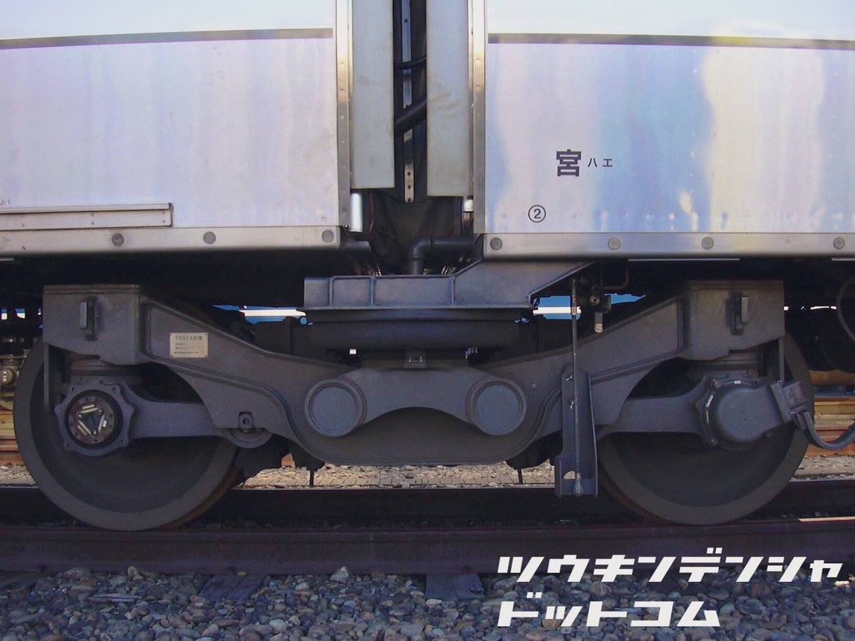 歴史】夢見た次世代通勤電車 2002年に登場したE993系ac@train。 連接