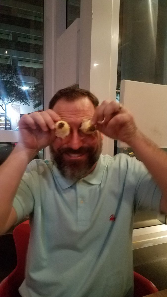 AlexisIsWinning's tweet photo. Fun night out with delicious #Argentinian #steak, and
Wonderful people! Keeping my #nyeresolution alive! #SundayFunday
#mastrys #renzos #downtownstpete https://t.co/LqZJTKCDMV