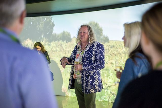 heidiwhophotos's tweet photo. d'Arenberg Cube.... always fun. Chester telling us all about it a networking event for #ate18 last year.
#darenberg @darenbergwine @thecuberestaurant
#seesouthaustralia #southaustralianbeaches #southaustralian #visitsouthaustralia #insidesouthaustralia … https://t.co/ihuKxK3BOT https://t.co/bIfgk55P9z