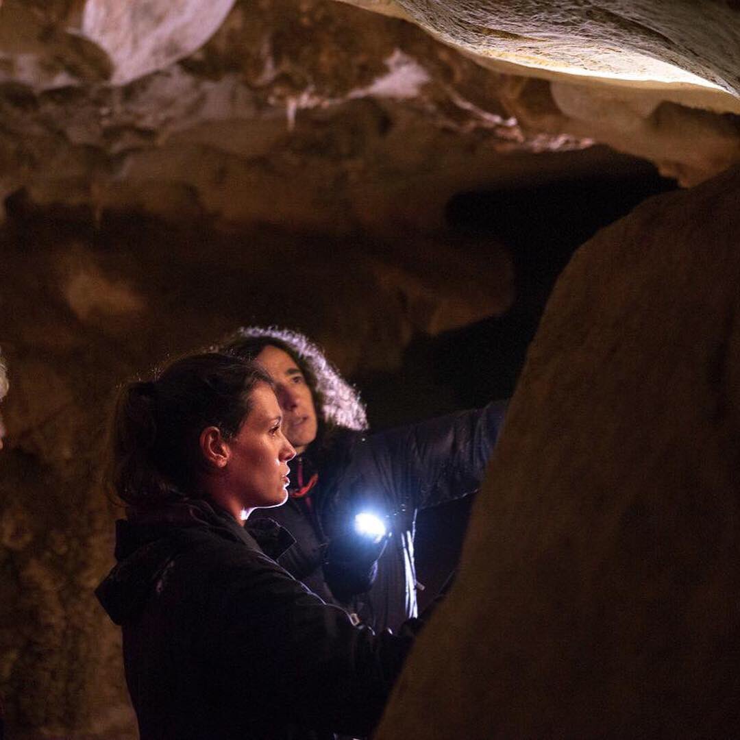 Happy International Day of Women & Girls in Science! I am restorer. I am a specialist in Paleolithic Rock Art. I make science #WomenAndGirlsInSciences #womeninscience #WomenScienceDay #DiaDeLaMujerYLaNinaEnLaCiencia