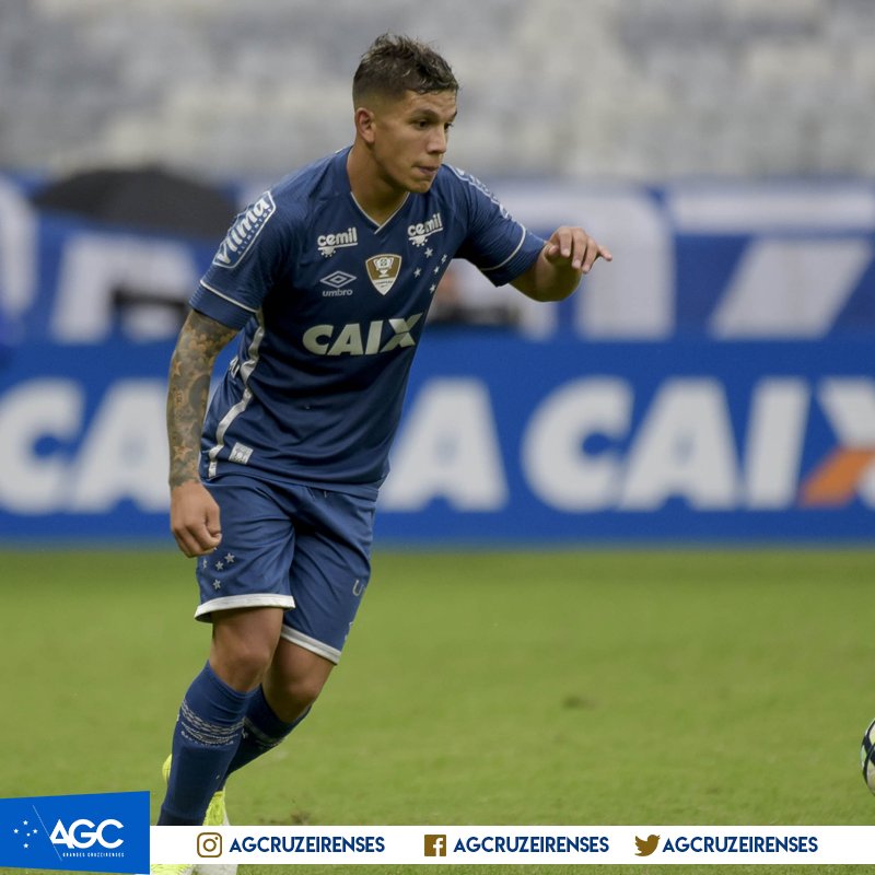 AGCruzeirenses's tweet photo. Volante ✅
Lateral-Direito ✅
Lateral-Esquerdo ✅

Curte aí quem é fã do Argentino! 🇦🇷 https://t.co/1u2wiyuGPl