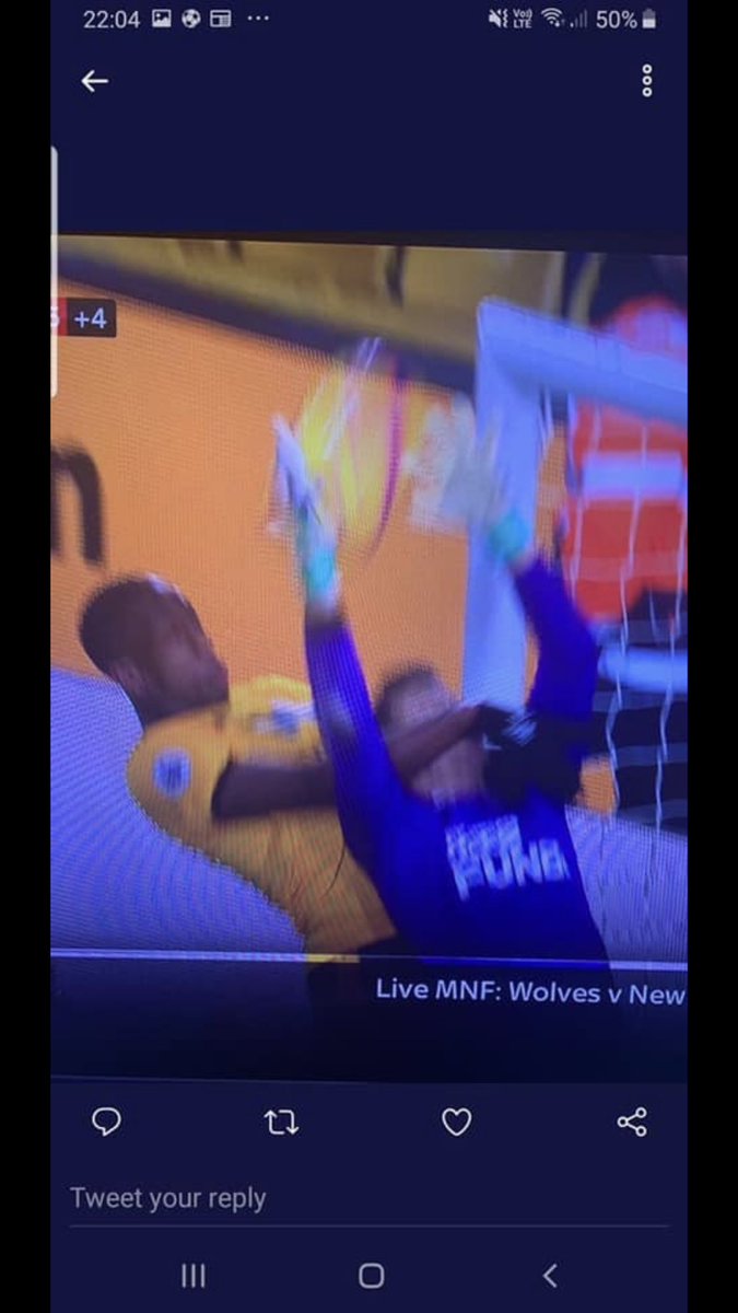 PhilPerriton's tweet image. @FA  please do not add VAR to the premier league !!!!  #keepitexciting       A club like ours @NUFC loves nothing more than a decision that costs us valuable survival points !! #ridiculous 🤦🏼‍♂️