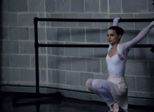 EatThisNotThat's tweet photo. These are actresses who lost (and gained) major weight for movie roles. https://t.co/zHLLvdL4o7 https://t.co/TyXu8yFSHg