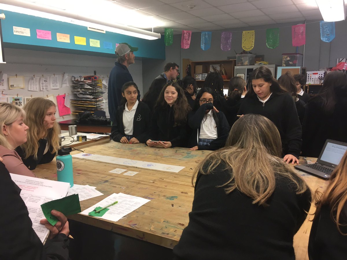 arteconmartinez's tweet photo. STARS presented their shark tank presentations to a packed room! #Entrepreneurship #arsstars https://t.co/GR0IZ3aDXa
