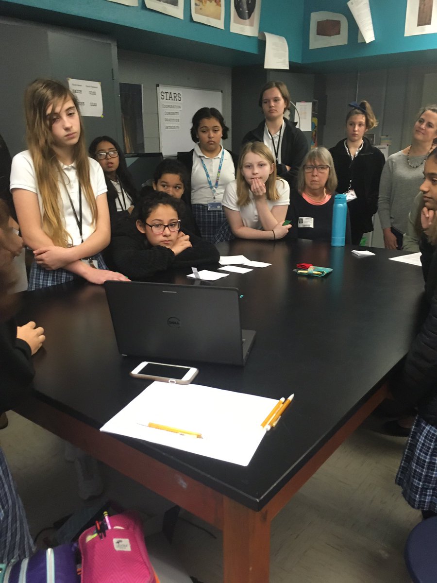 arteconmartinez's tweet photo. STARS presented their shark tank presentations to a packed room! #Entrepreneurship #arsstars https://t.co/GR0IZ3aDXa