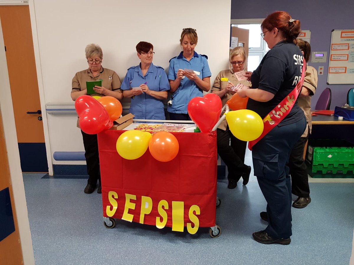 resusdudley's tweet image. @DudleyGroupCEO @kkelly8963 @themeddirector @DGNHS_DirOpsMed @SepsisUK @UKSepsisTrust @SavvaLaura staff on AEC today playing #Sepsis Bingo at the #TrolleyOfKnowledge &amp;amp; increasing their #SepsisAwareness pledge to #KissGoodbyeToSepsis @DudleyGroupNHS