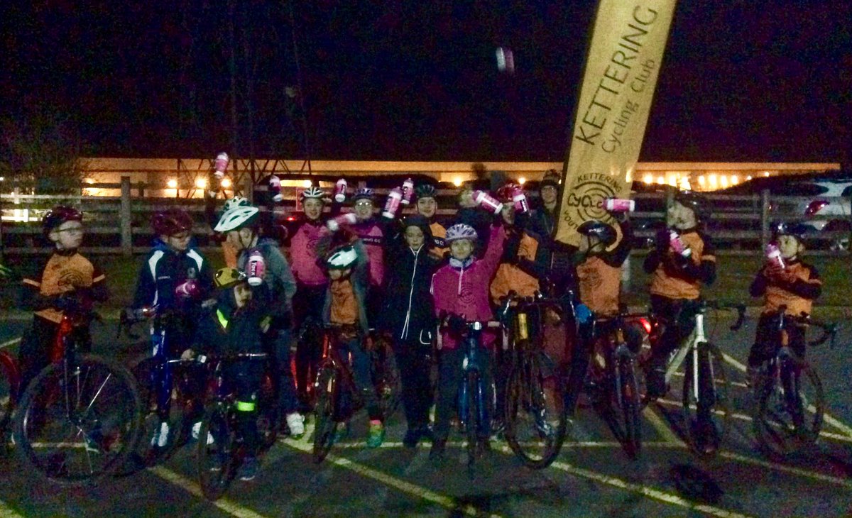 KCC_Cyclones's tweet photo. Thank you @OTESportsGB our bottles have arrived and on a freezing Monday night we  were really excited to celebrate!#thankyou #cyclecoach @richardlindsley https://t.co/zlIJ8orKZi