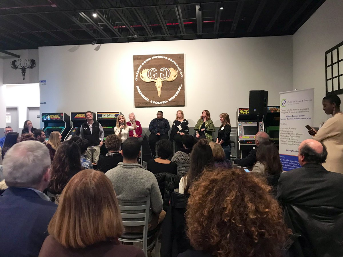 JillCofskyVoice's tweet photo. Learning from some amazing trailblazing women #entrepreneurs tonight!✨👊🏼✨ Thank you @TheVentureForum and @CWEtalk! https://t.co/qKWodzo8Tj