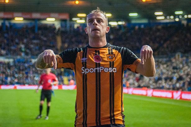 HullCityStats's tweet photo. Kamil Grosicki is currently on 14 Goals for Hull City, one more and he’ll beat his personal record for goals at one club! Hoping he can do it tomorrow! #HCAFC #TurboTiger @GrosickiKamil https://t.co/64TOYhDcb4